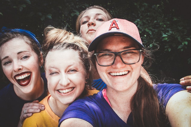 Study Abroad With Ease – Benefits of Working With an Education Consultant