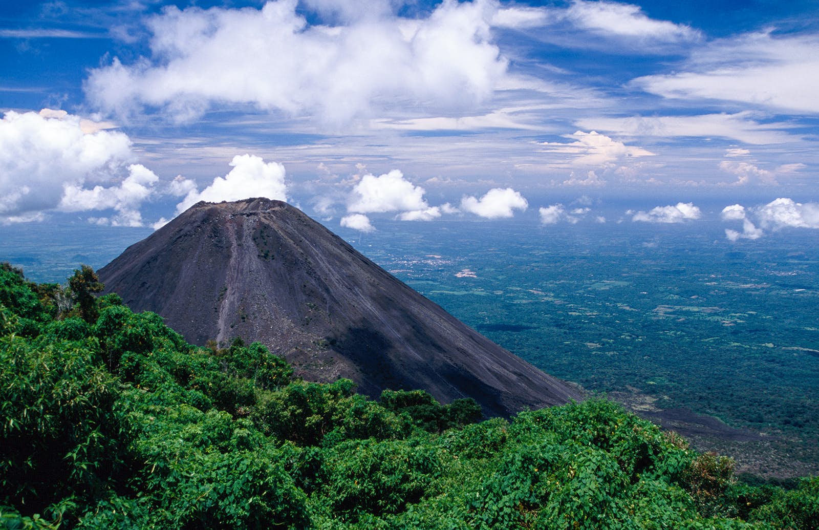 best-ravel-places-visit-in-san-salvador