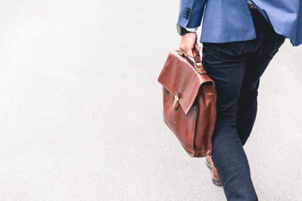 Things to Look For When Buying Men’s Messenger Bags men's messenger bags