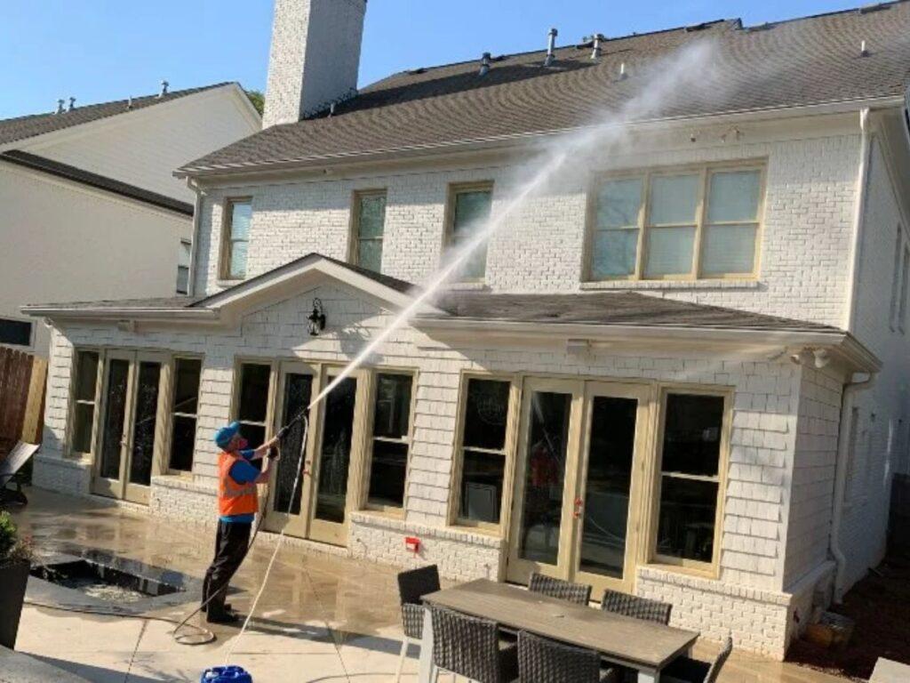 louisville roof cleaning