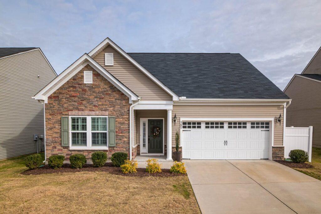 Home's Exterior