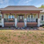 The Atlanta Aesthetic: Choosing the Perfect Colors for Your Exterior Home Painting Project
