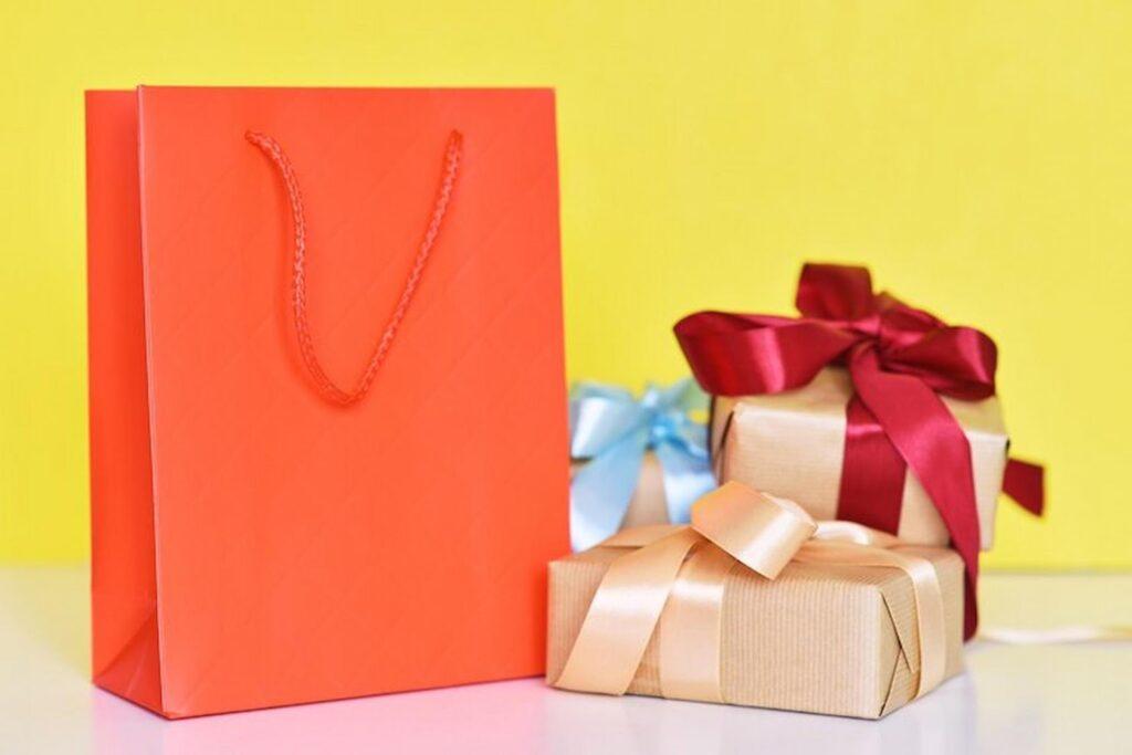 custom gift bags