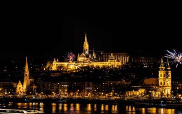 eve in budapest