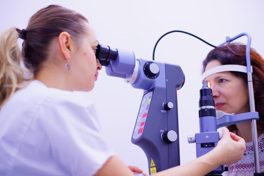 Eye Center vs. Optometrist